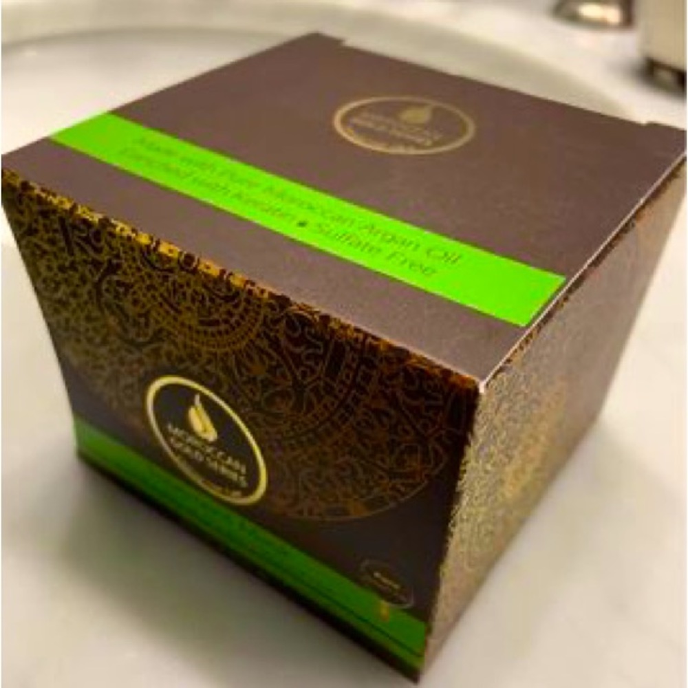 🎀Brand New Moroccan Gold Series Hair Treatment Mask (8.45 fl oz) W18. 2 avail